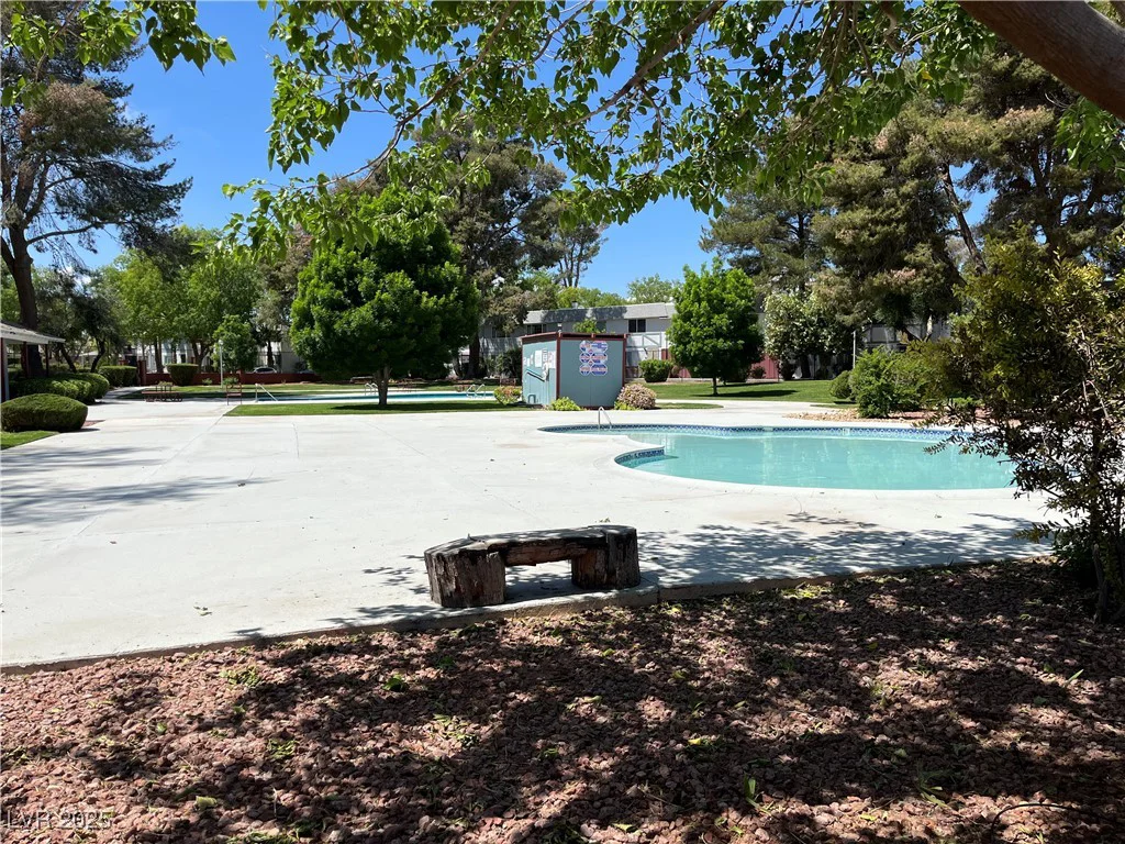 158 Greenbriar Townhouse, Las Vegas, NV 89121