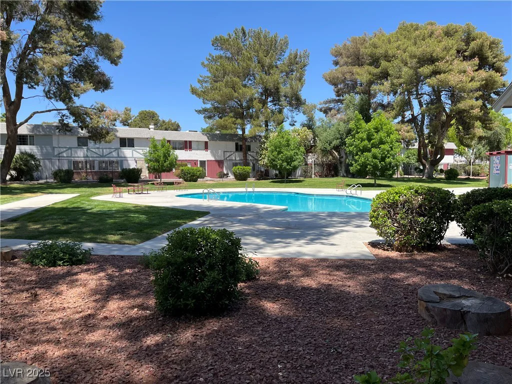 158 Greenbriar Townhouse, Las Vegas, NV 89121