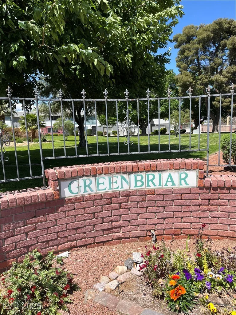 158 Greenbriar Townhouse, Las Vegas, NV 89121
