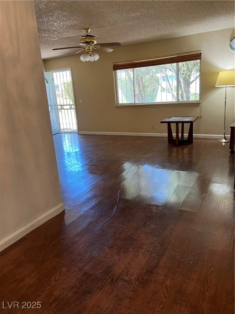 158 Greenbriar Townhouse, Las Vegas, NV 89121