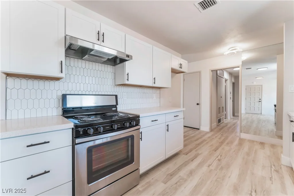 1202 Arrowhead, Las Vegas, NV 89106