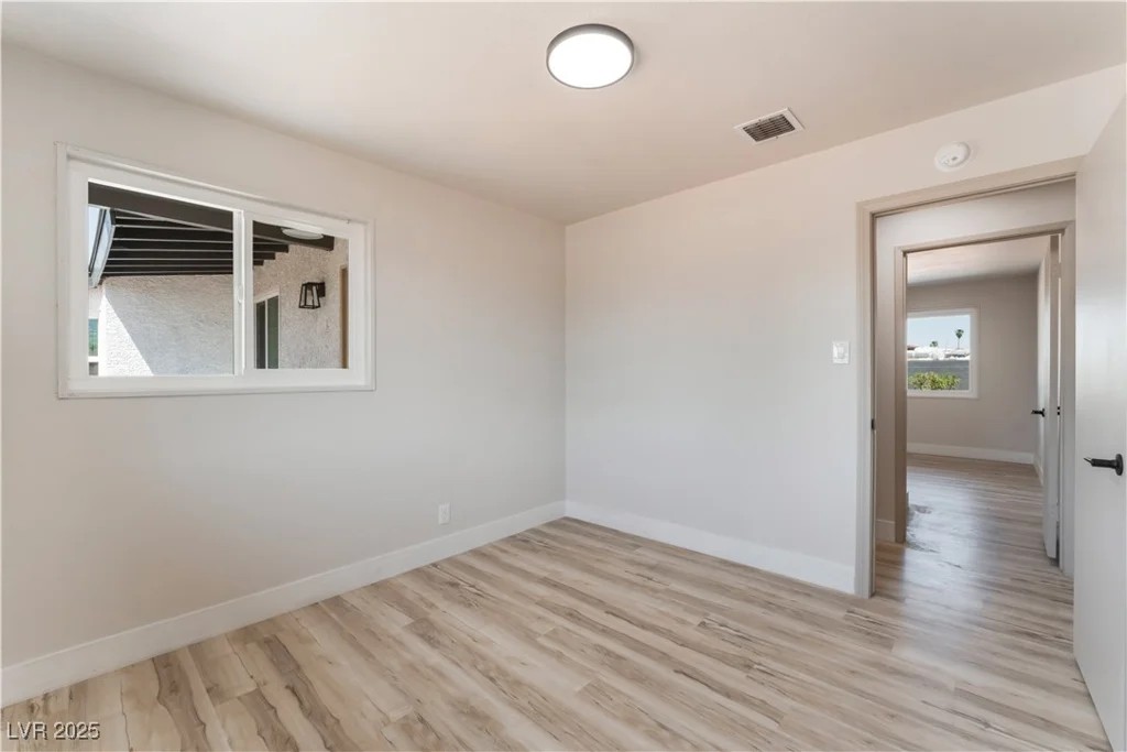 1202 Arrowhead, Las Vegas, NV 89106