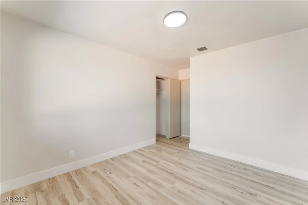 1202 Arrowhead, Las Vegas, NV 89106