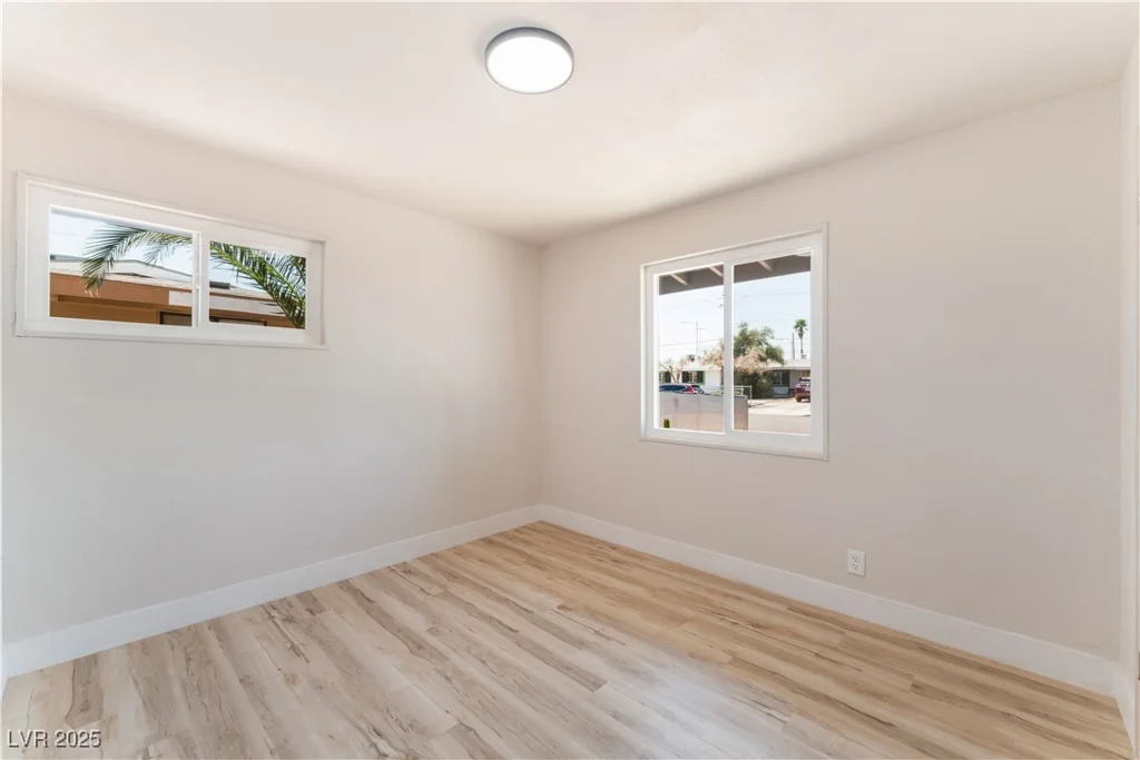 1202 Arrowhead, Las Vegas, NV 89106