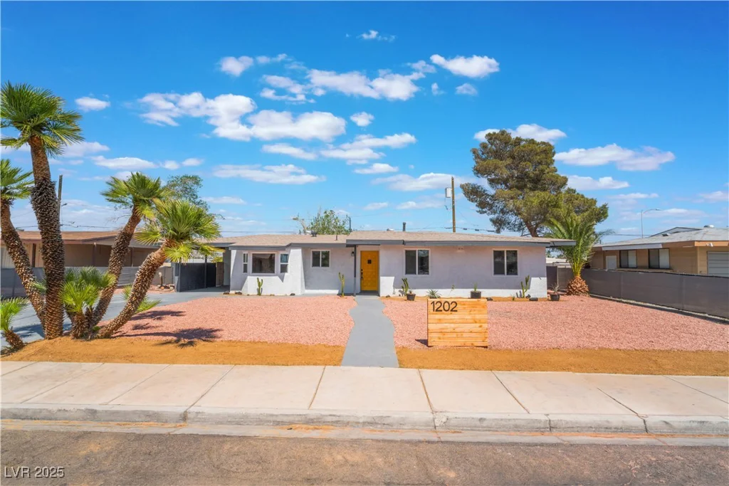 1202 Arrowhead, Las Vegas, NV 89106