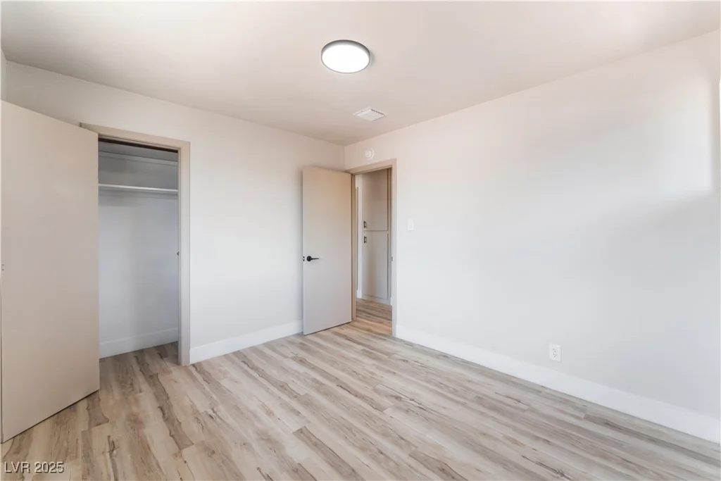 1202 Arrowhead, Las Vegas, NV 89106