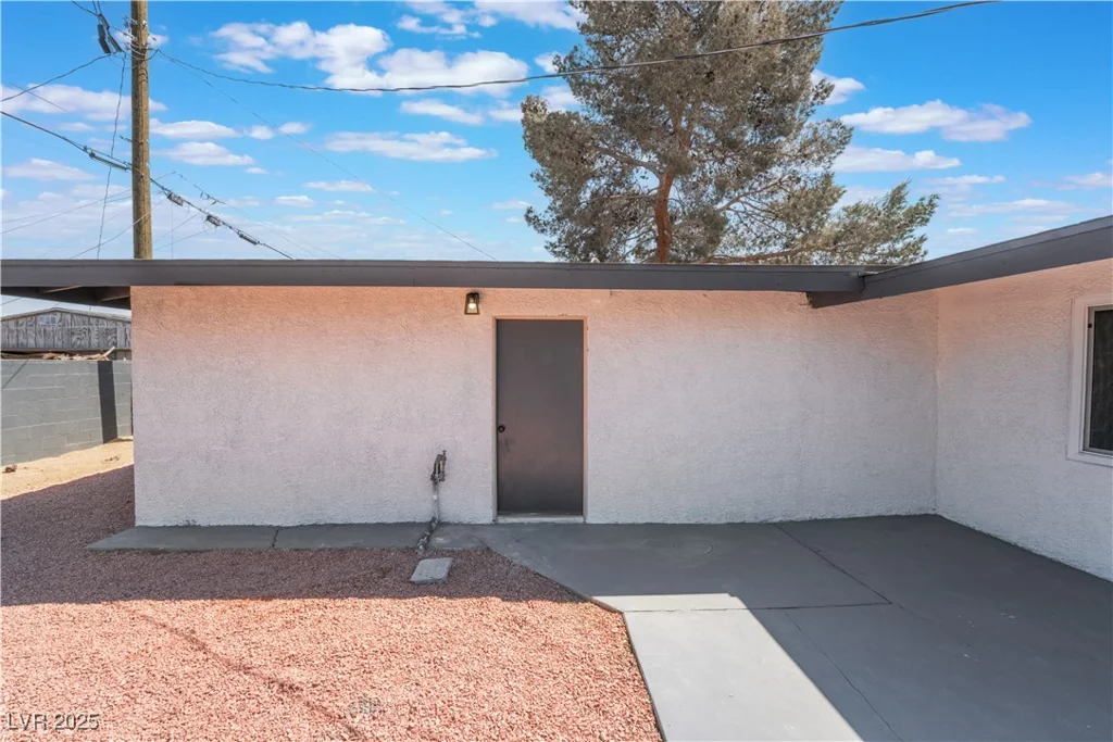 1202 Arrowhead, Las Vegas, NV 89106