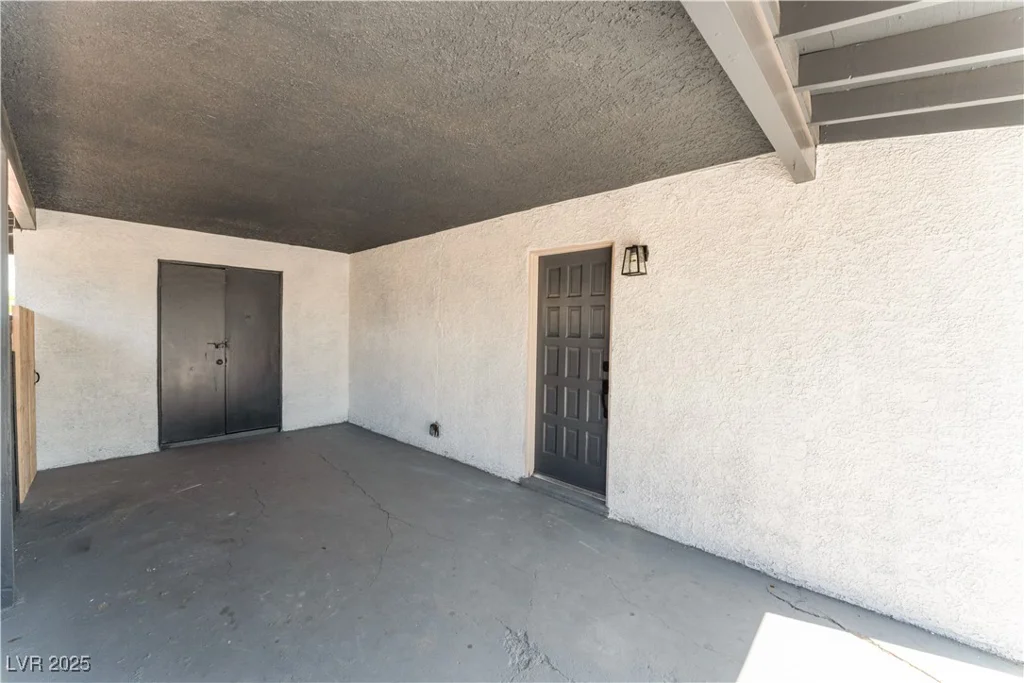 1202 Arrowhead, Las Vegas, NV 89106