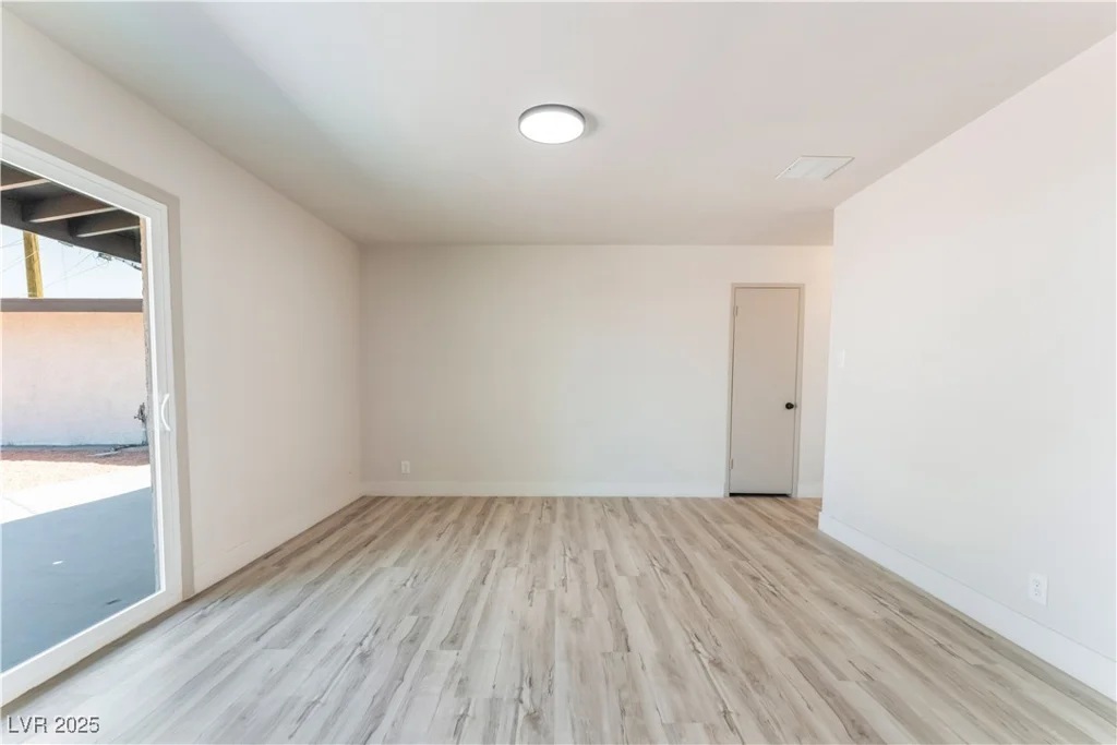 1202 Arrowhead, Las Vegas, NV 89106