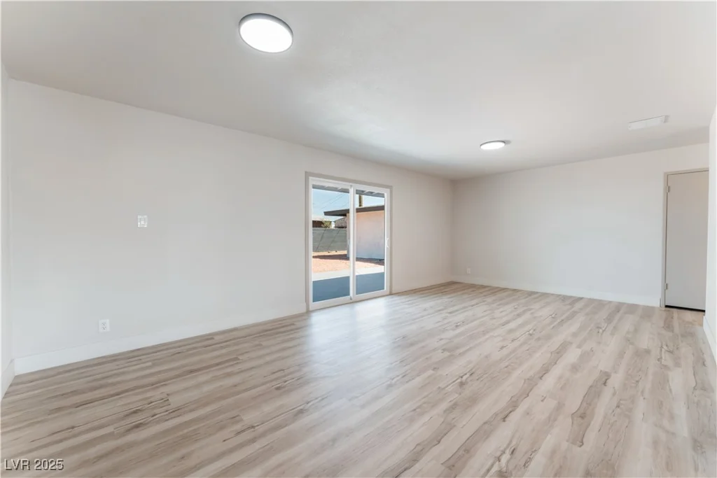 1202 Arrowhead, Las Vegas, NV 89106