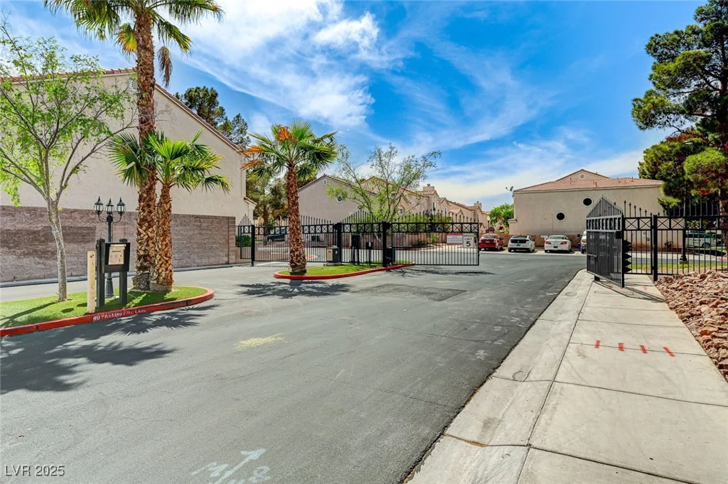 5588 Ness, Las Vegas, NV 89118