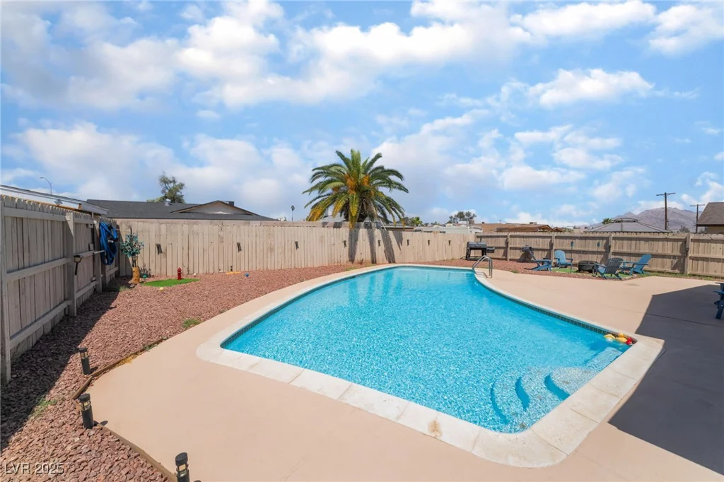 4786 San Rafael, Las Vegas, NV 89120