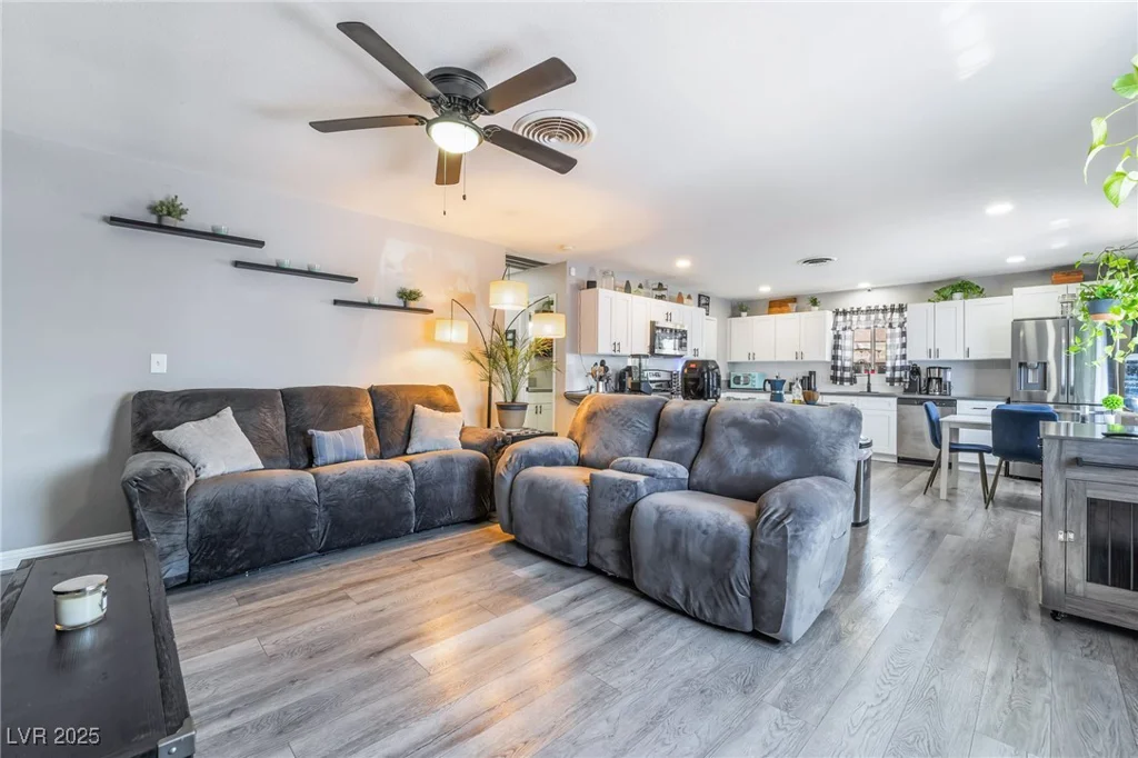 4786 San Rafael, Las Vegas, NV 89120