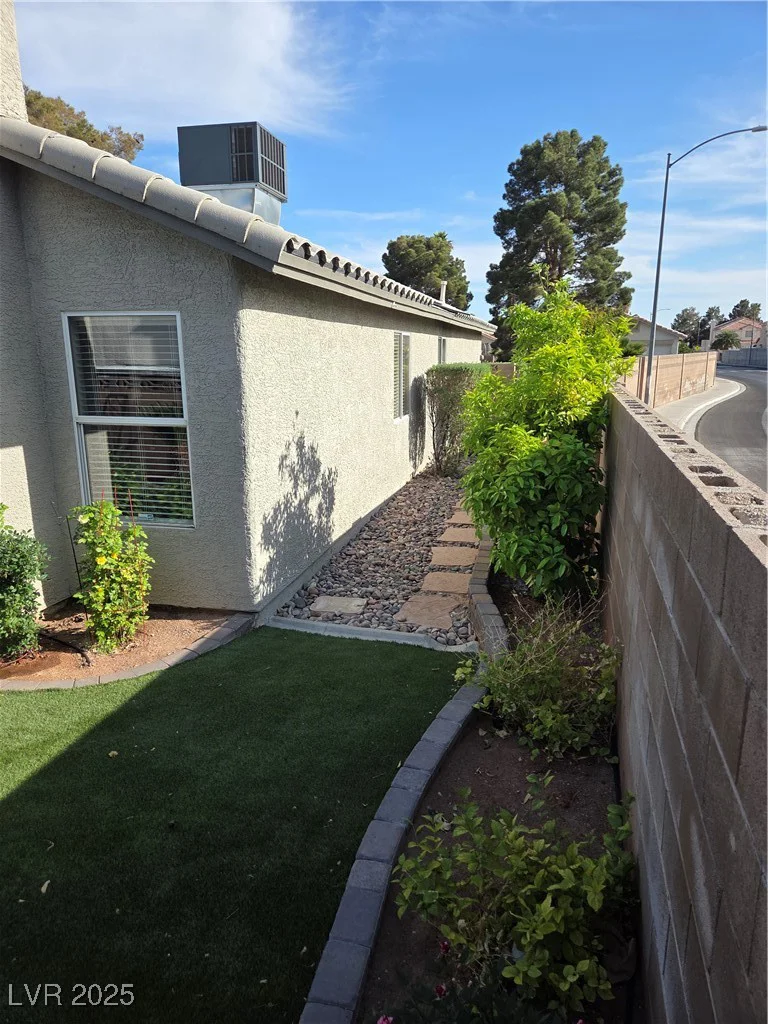 7136 Overhill, Las Vegas, NV 89129