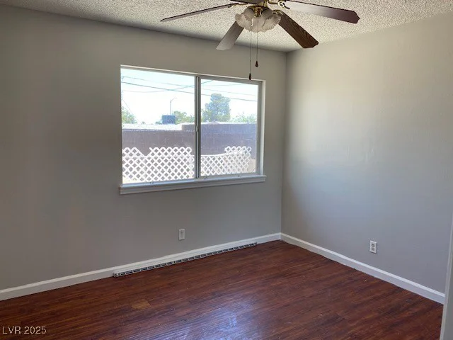 805 Slayton, Las Vegas, NV 89107