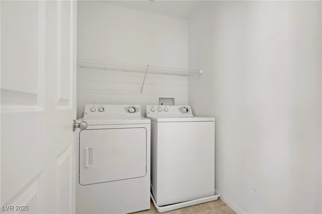 4972 Groveland, Las Vegas, NV 89139