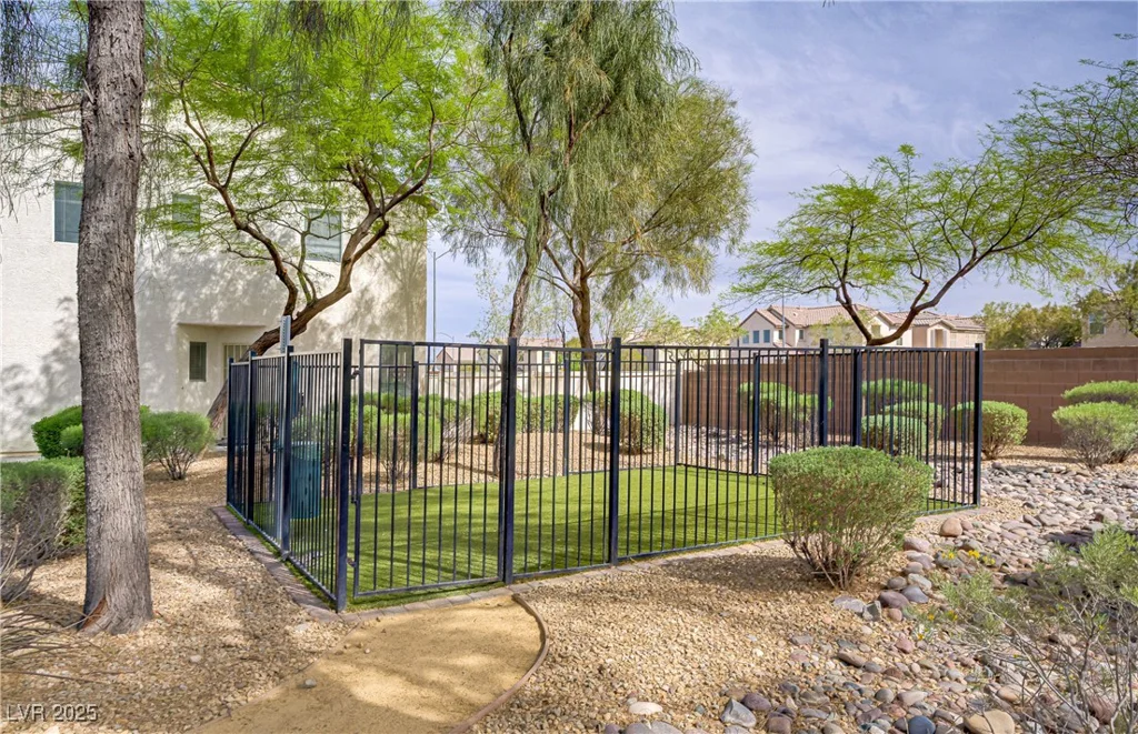 4972 Groveland, Las Vegas, NV 89139