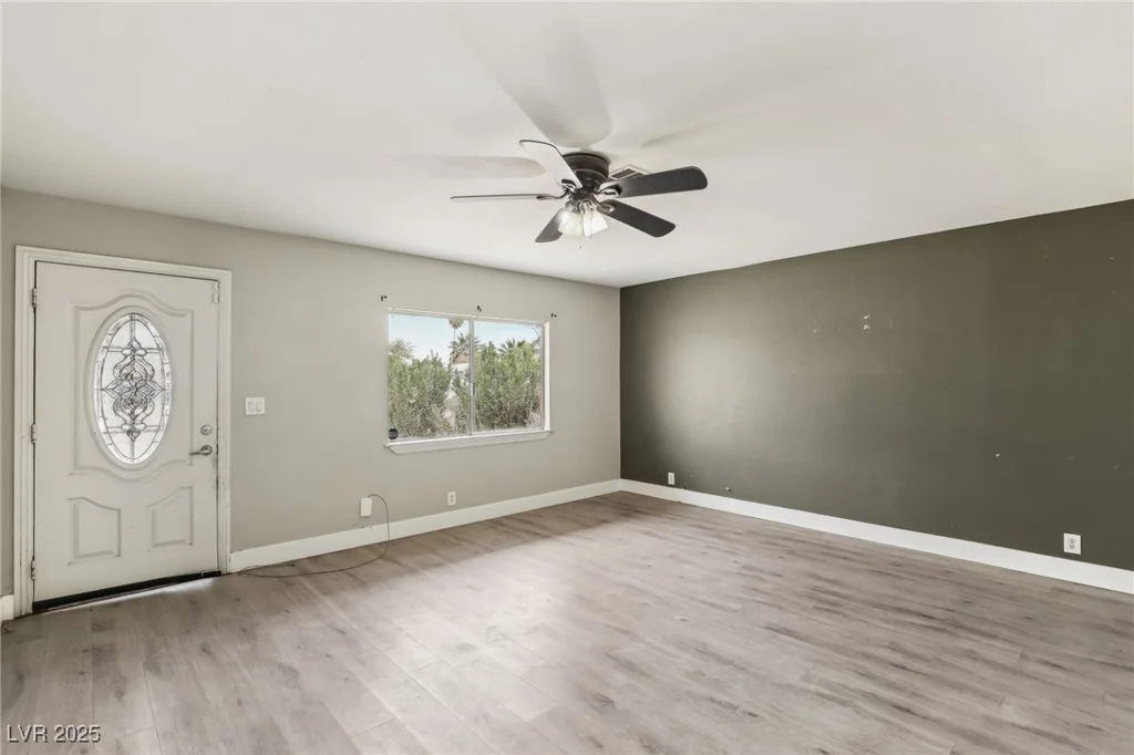 3701 Guinevere, Las Vegas, NV 89110