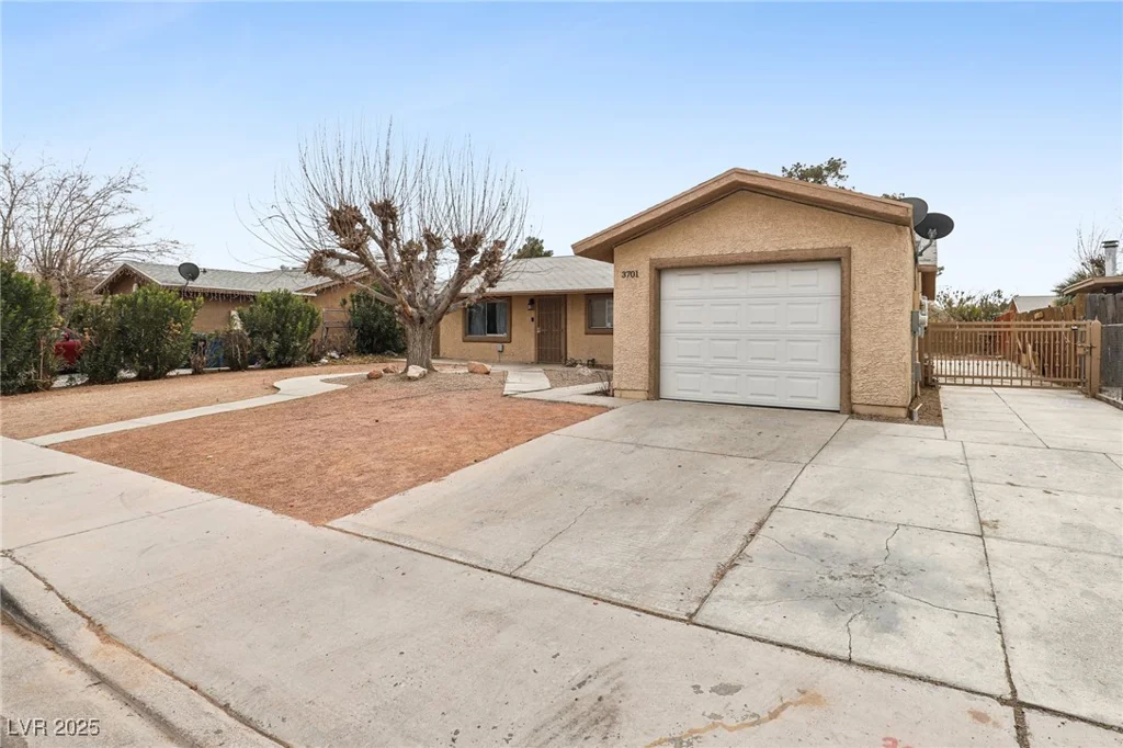 3701 Guinevere, Las Vegas, NV 89110