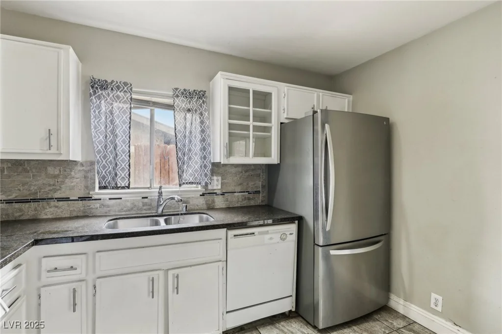 3701 Guinevere, Las Vegas, NV 89110