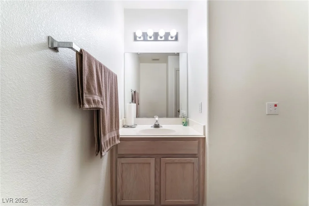 4708 Grand Rock, North Las Vegas, NV 89081