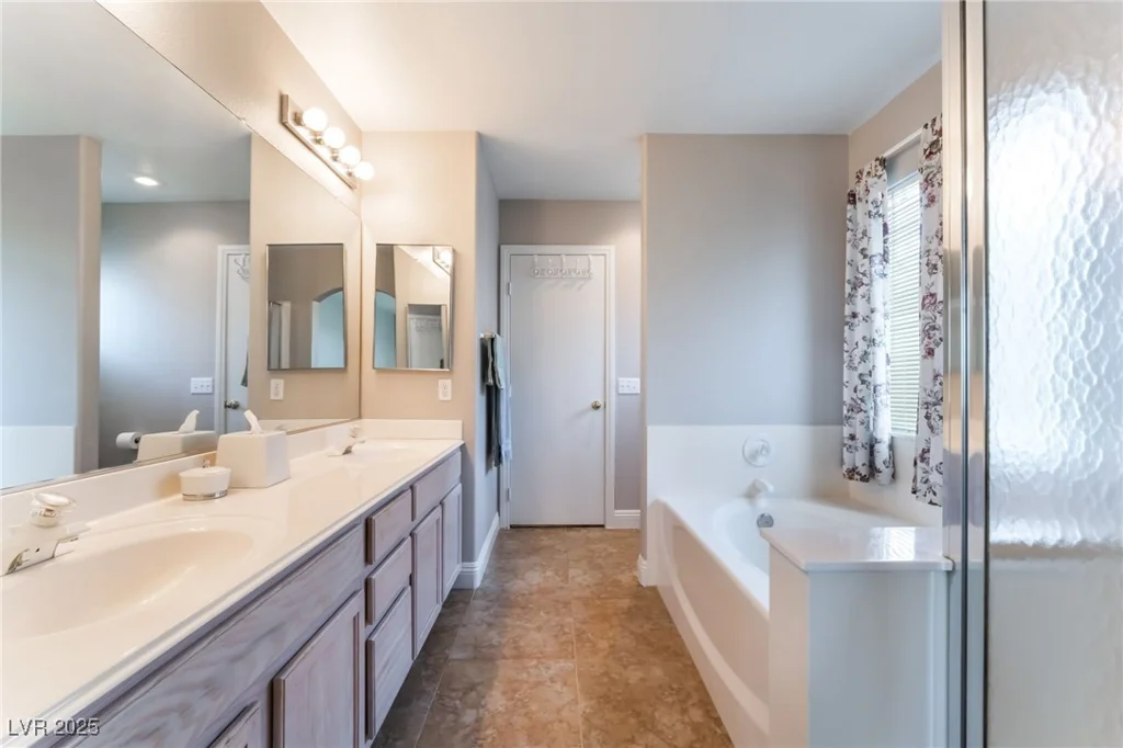 4708 Grand Rock, North Las Vegas, NV 89081