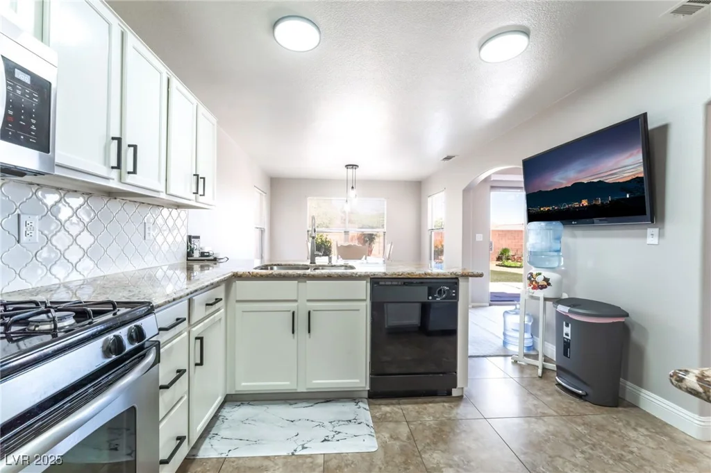 4708 Grand Rock, North Las Vegas, NV 89081