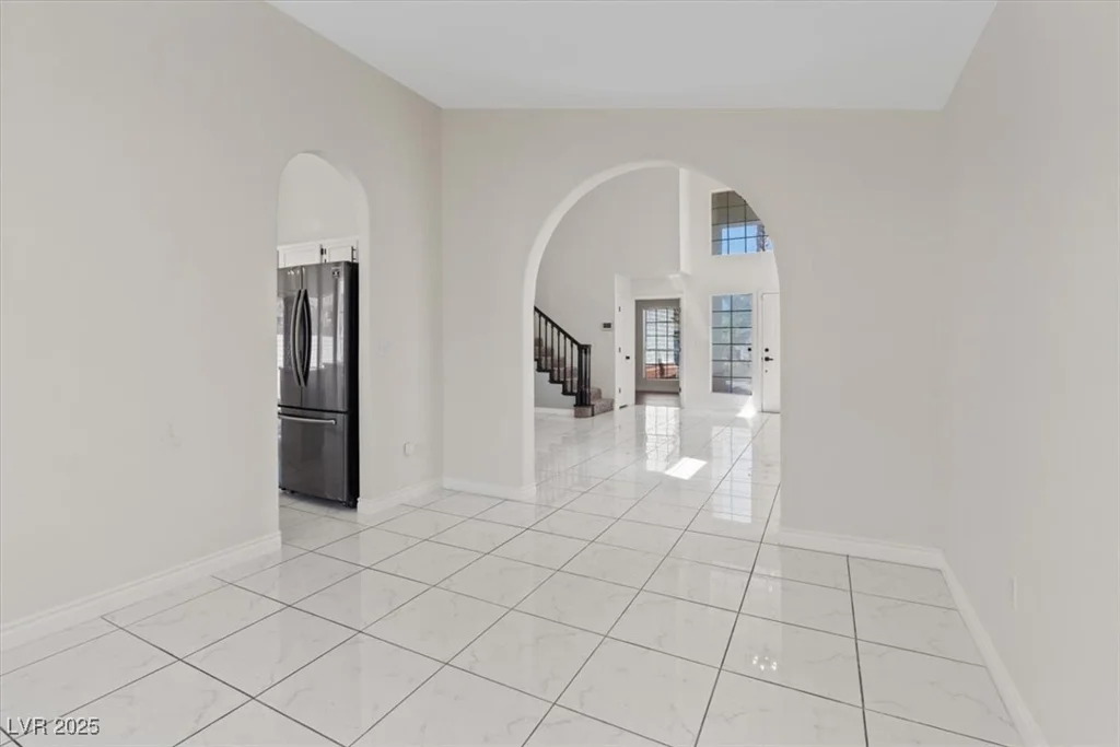 2505 Goldenmoon, Las Vegas, NV 89108
