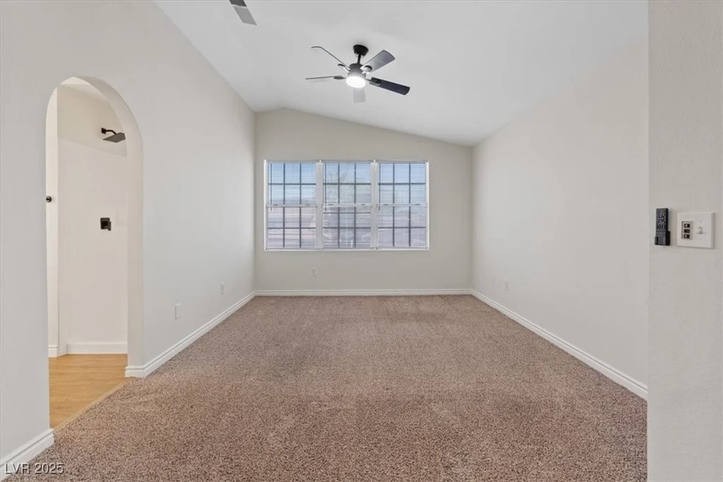 2505 Goldenmoon, Las Vegas, NV 89108