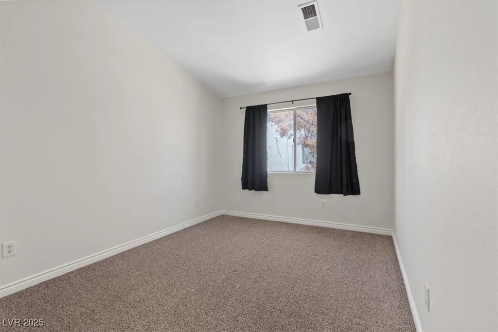2505 Goldenmoon, Las Vegas, NV 89108