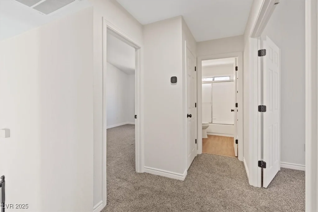2505 Goldenmoon, Las Vegas, NV 89108