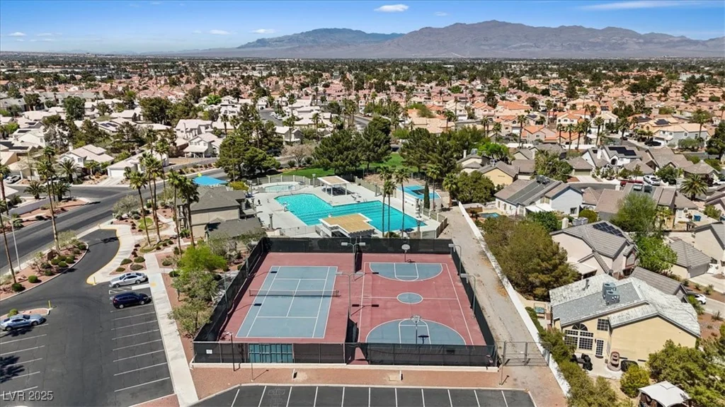 2505 Goldenmoon, Las Vegas, NV 89108