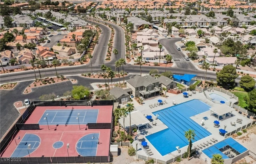 2505 Goldenmoon, Las Vegas, NV 89108