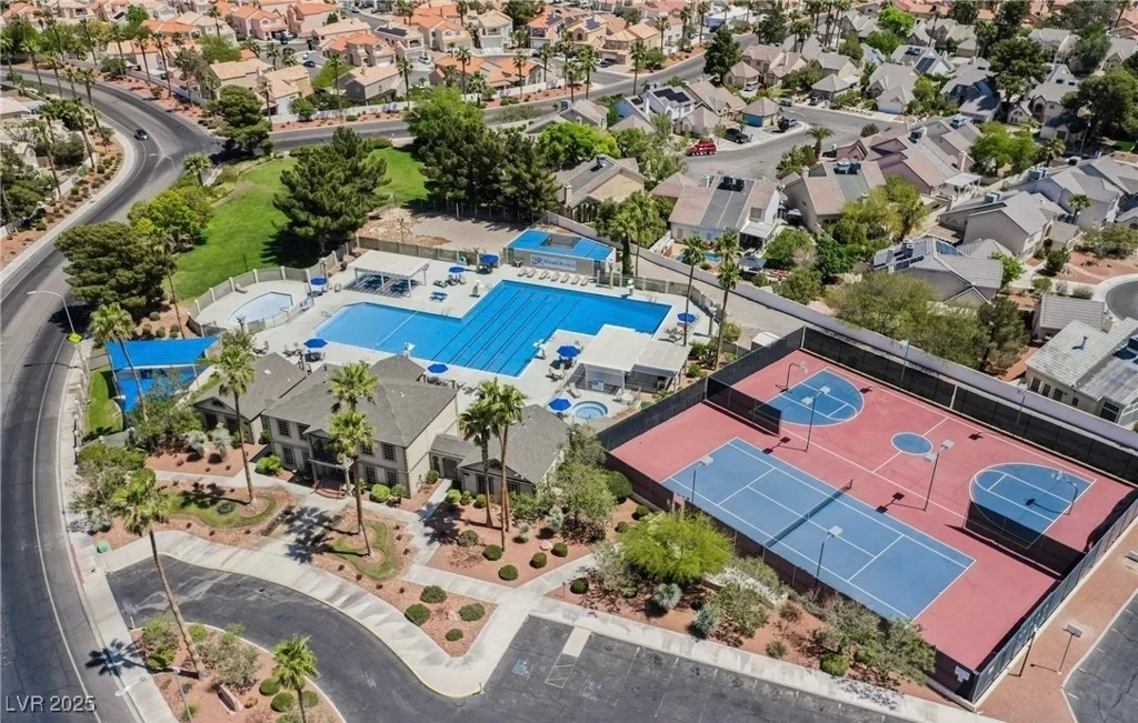 2505 Goldenmoon, Las Vegas, NV 89108