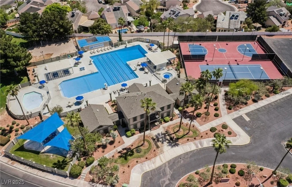 2505 Goldenmoon, Las Vegas, NV 89108