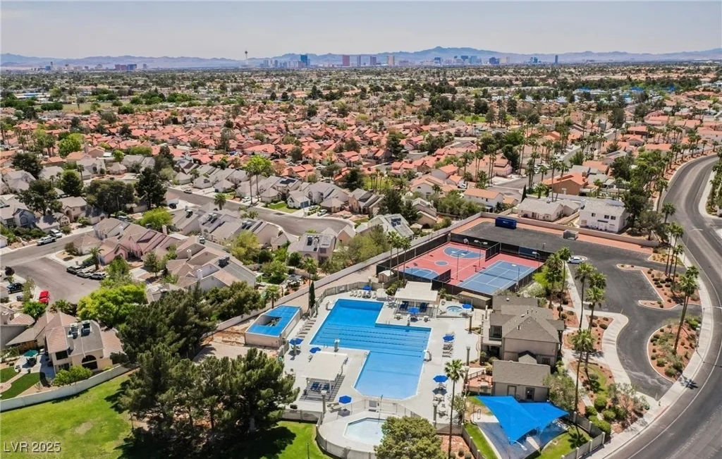 2505 Goldenmoon, Las Vegas, NV 89108