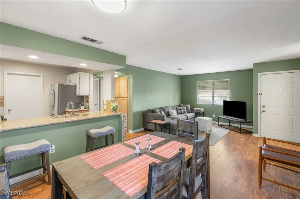6750 Del Rey, Las Vegas, NV 89146