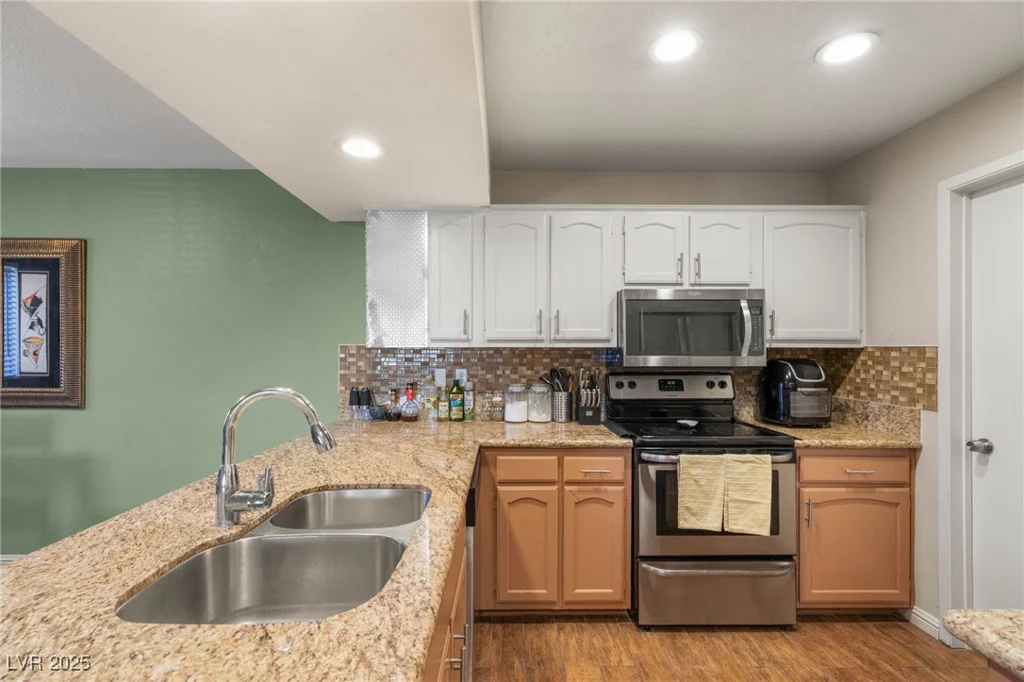 6750 Del Rey, Las Vegas, NV 89146