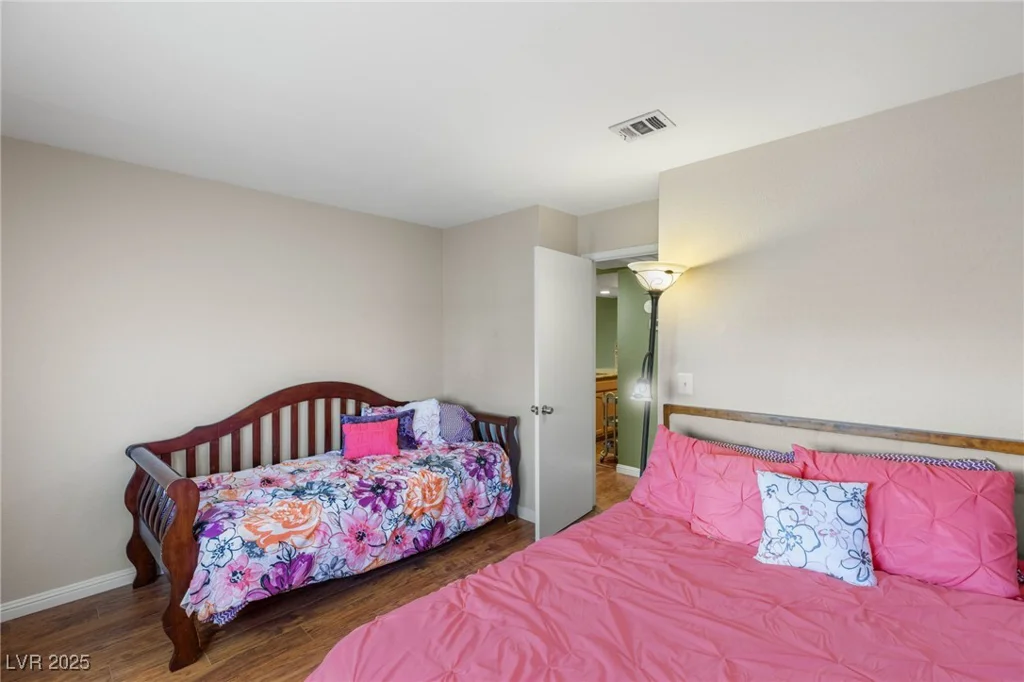 6750 Del Rey, Las Vegas, NV 89146
