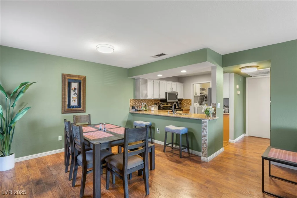 6750 Del Rey, Las Vegas, NV 89146