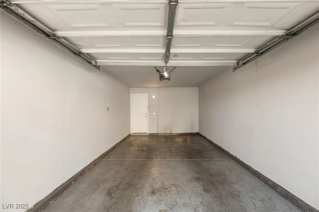 6750 Del Rey, Las Vegas, NV 89146