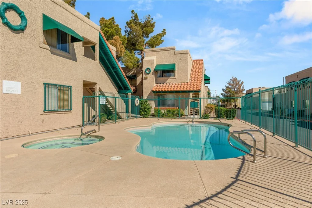 6750 Del Rey, Las Vegas, NV 89146