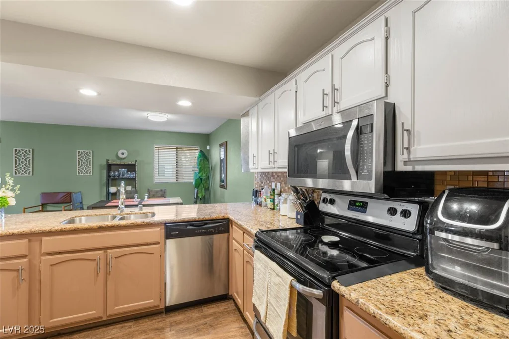 6750 Del Rey, Las Vegas, NV 89146