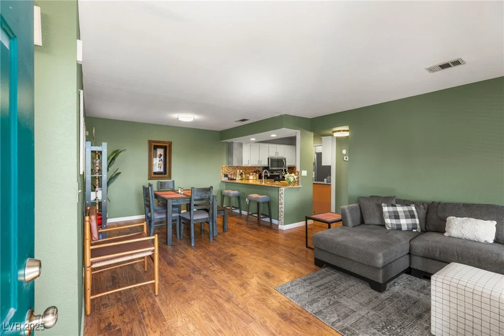 6750 Del Rey, Las Vegas, NV 89146