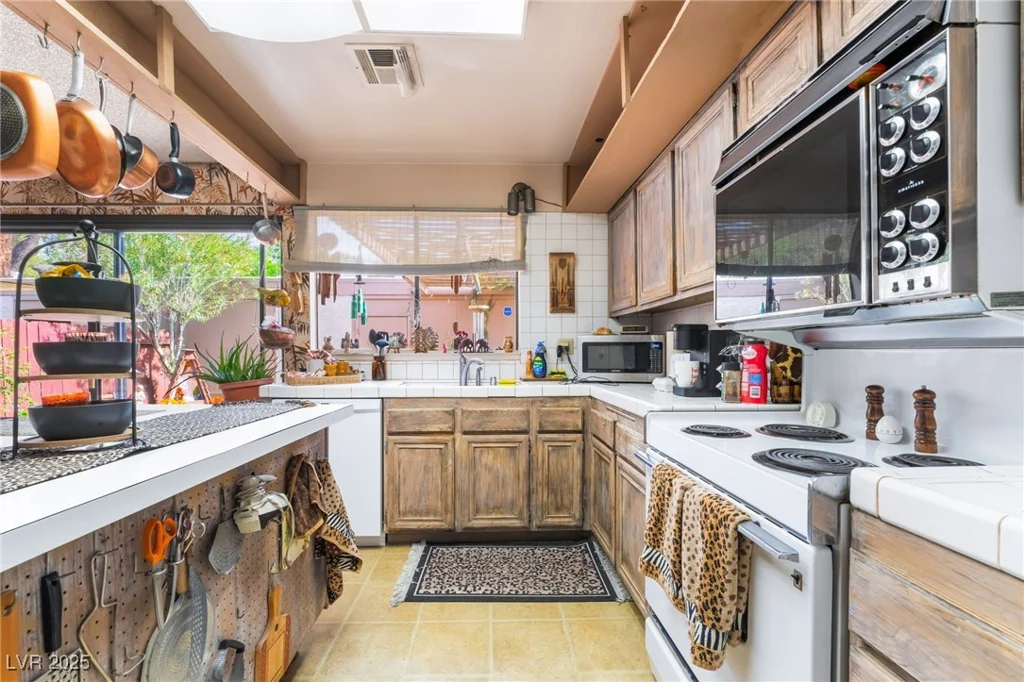 3328 Sagebrook, Las Vegas, NV 89121