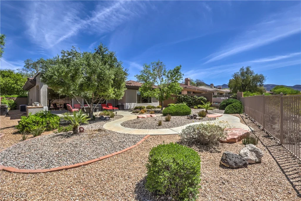 11 Braelinn, Henderson, NV 89052