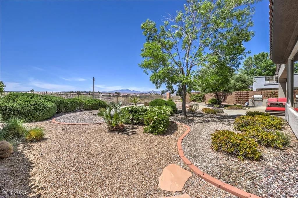11 Braelinn, Henderson, NV 89052