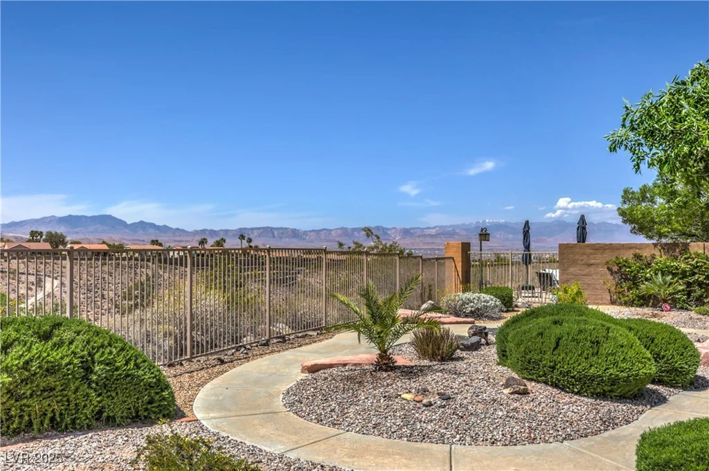 11 Braelinn, Henderson, NV 89052