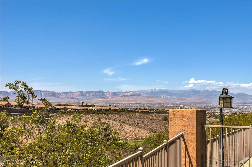 11 Braelinn, Henderson, NV 89052