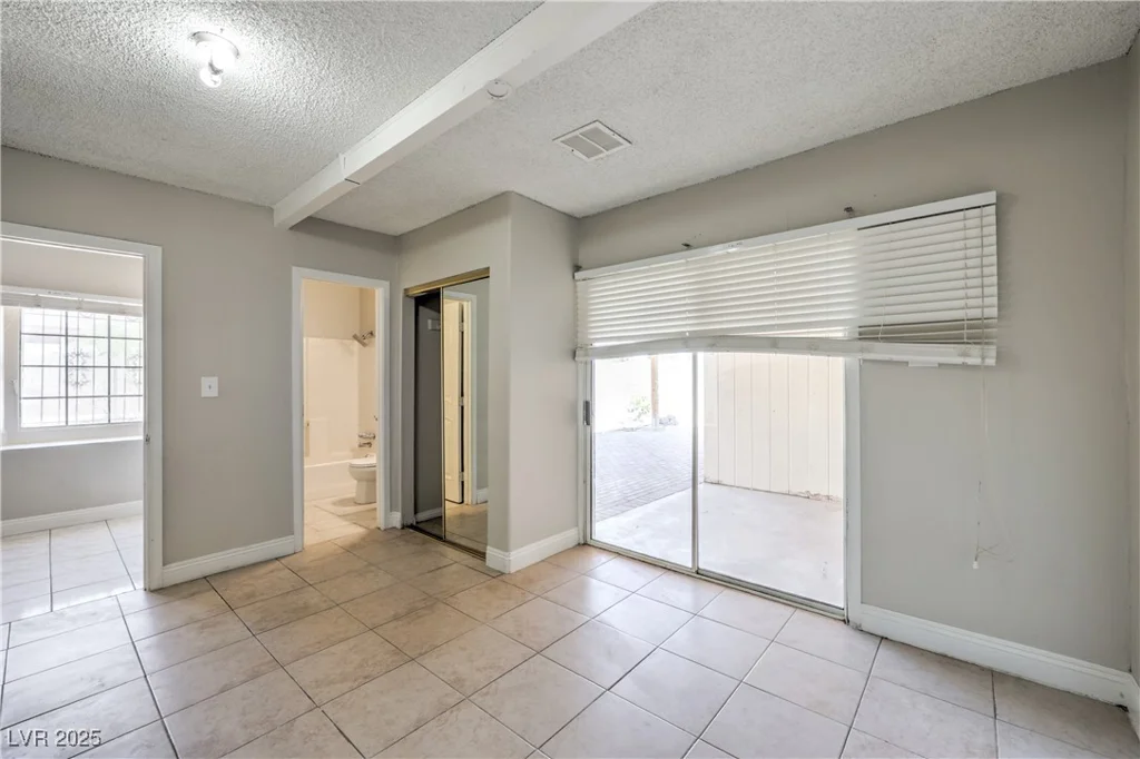 325 Ronald, Las Vegas, NV 89110